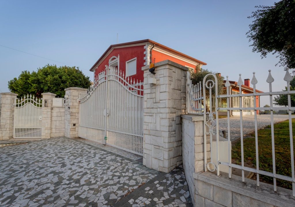 001__GRUPPOVELAesterni3 (1)