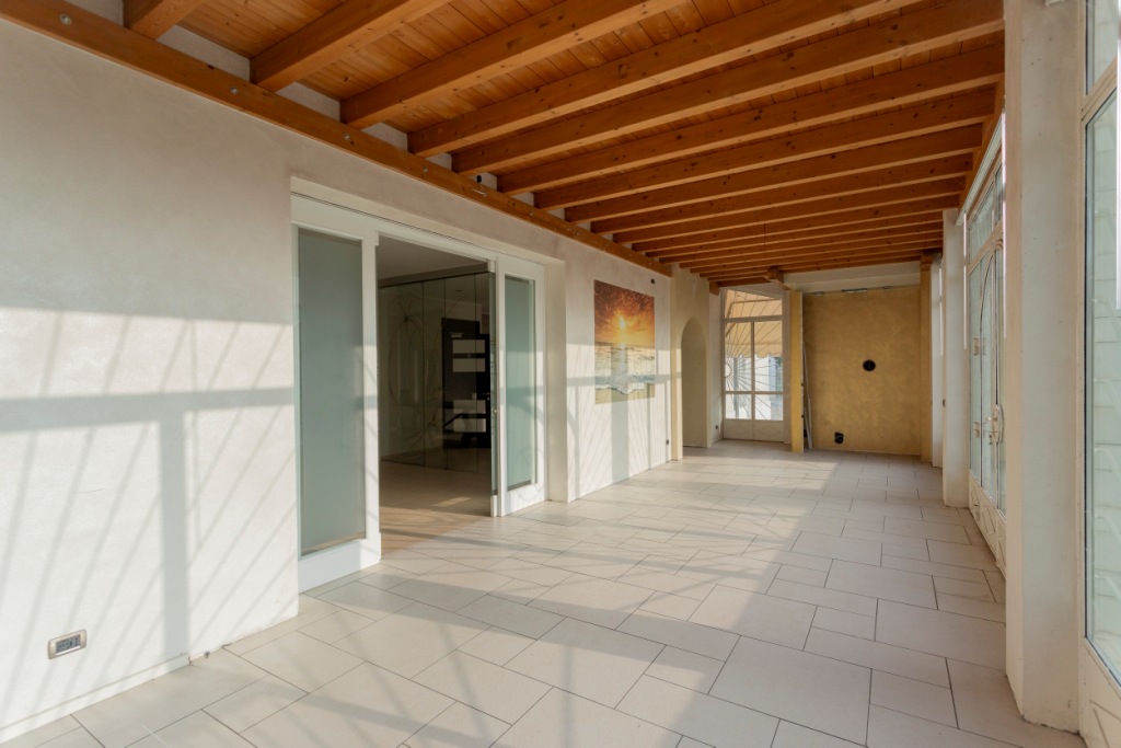 007__GRUPPOVELAveranda2