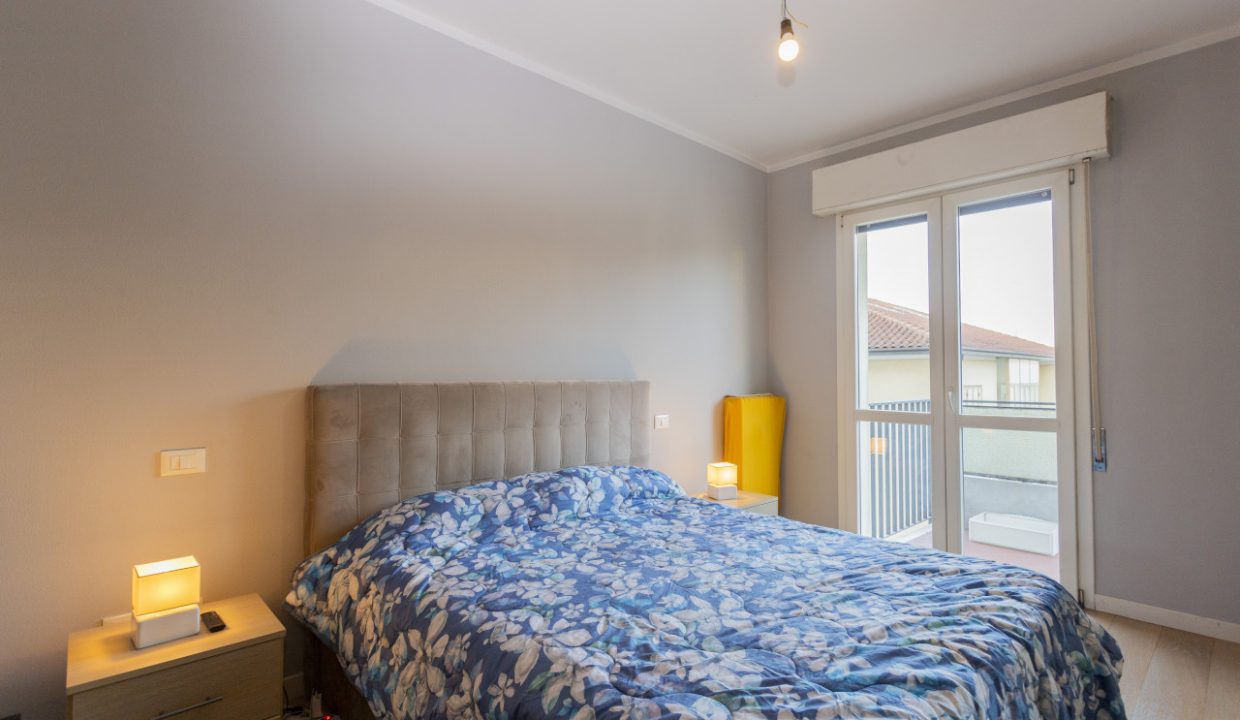 008__GRUPPOVELAcamera (1)