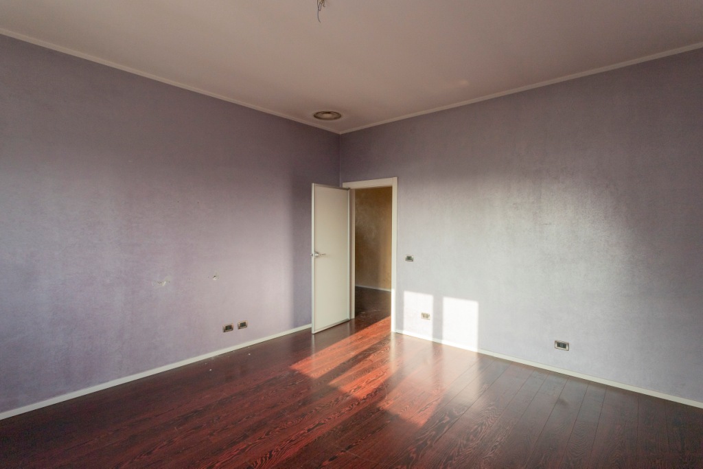 029__GRUPPOVELAcamera