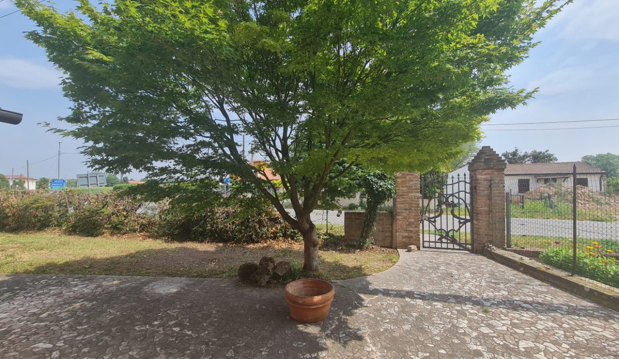 001__gruppo_vela_-_tribano_ingresso_pedonale_comune