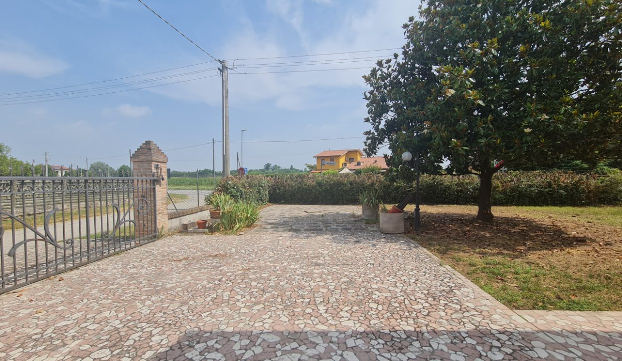 002__gruppo_vela_-_tribano_posto_auto