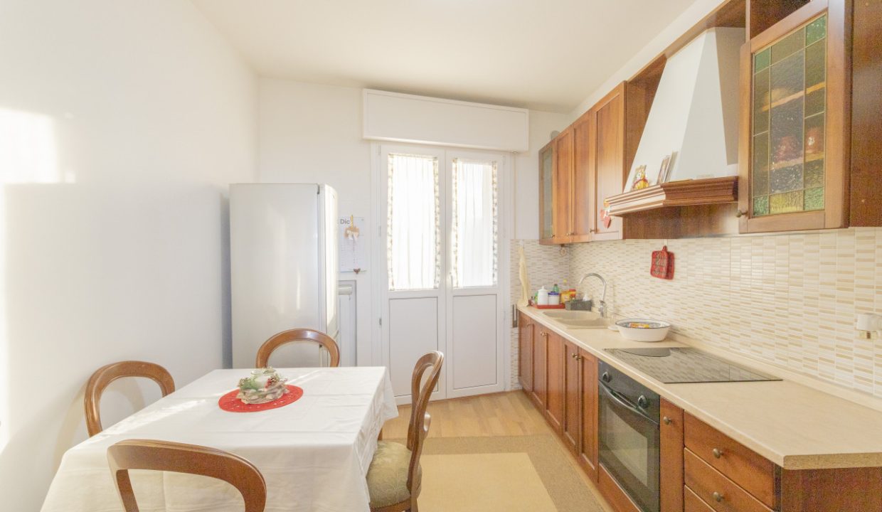 004__GRUPPOVELAsoggiornocucina