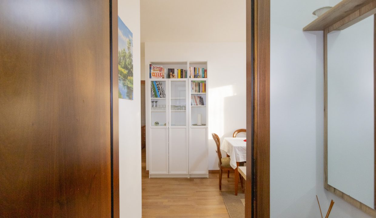 008__GRUPPOVELAentratasogg