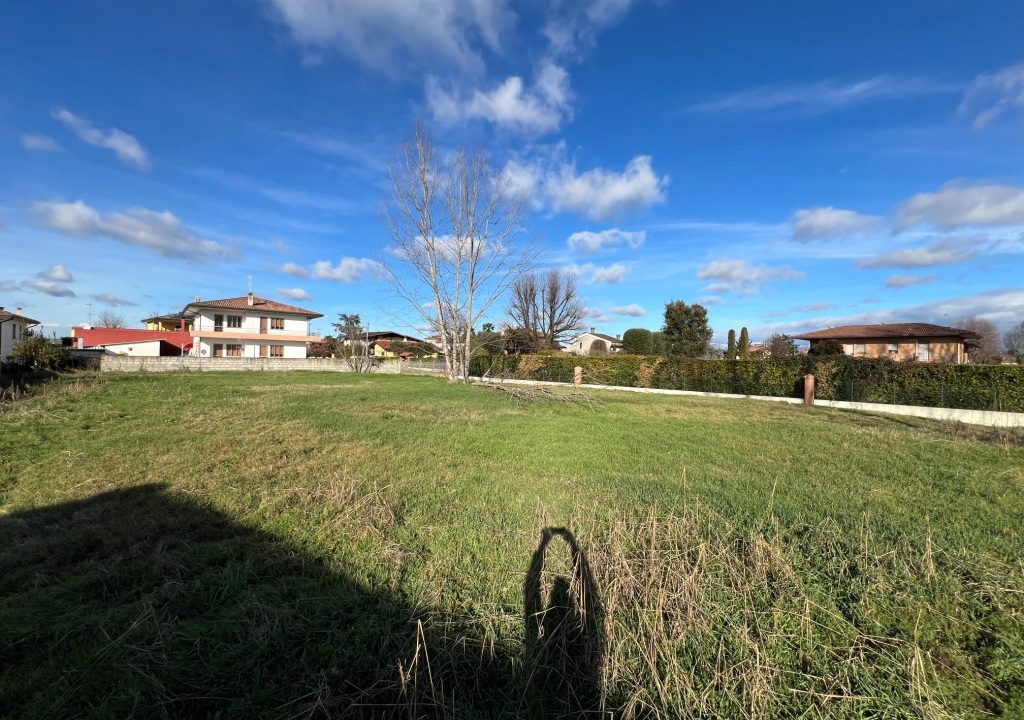 003__lotto_edificabile_vista_nord-est