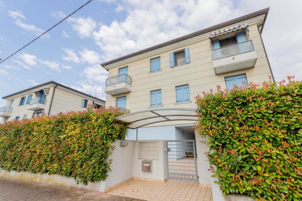 02 appartamento trilocale cartura ingeresso