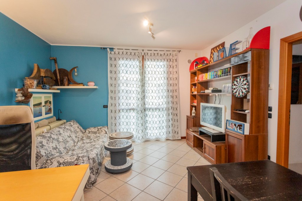 09 appartamento trilocale cartura soggiorno (4)