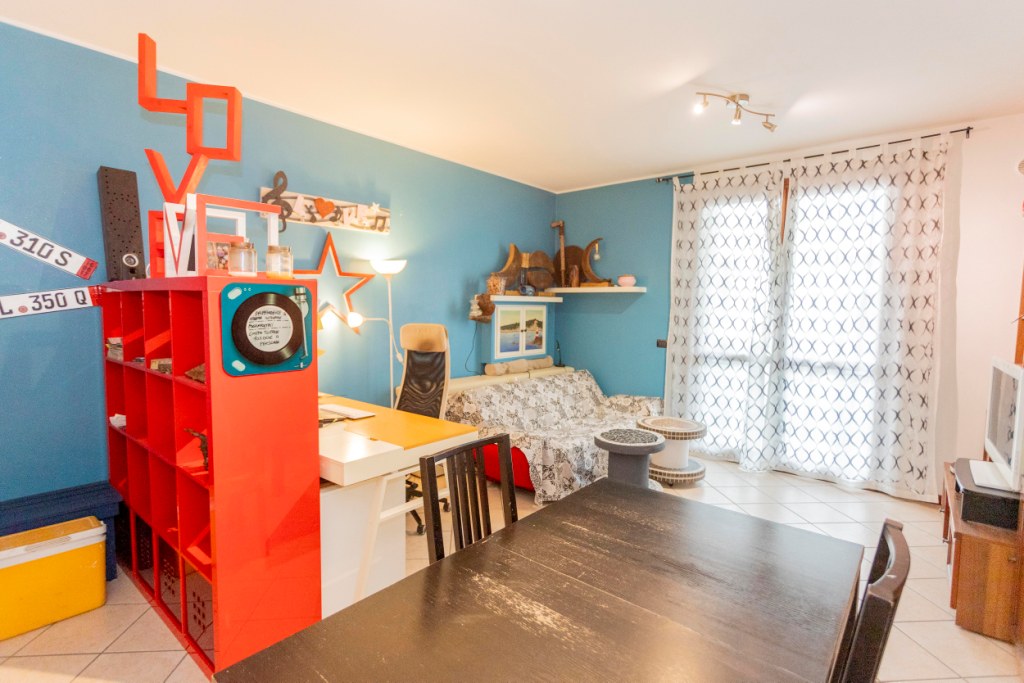 10 appartamento trilocale cartura soggiorno