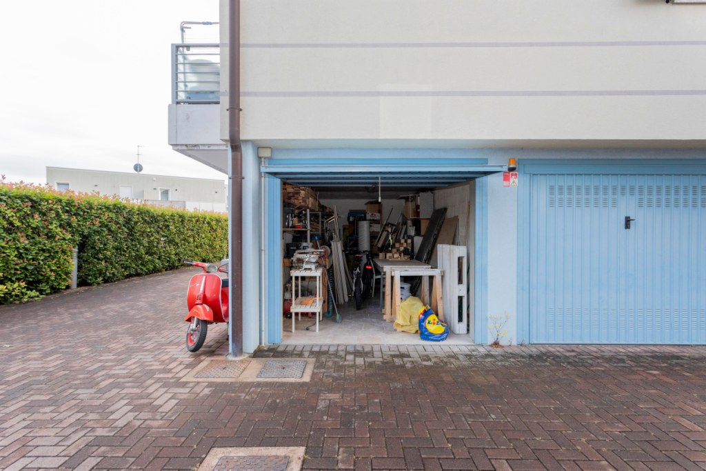 28 appartamento trilocale cartura garage 2