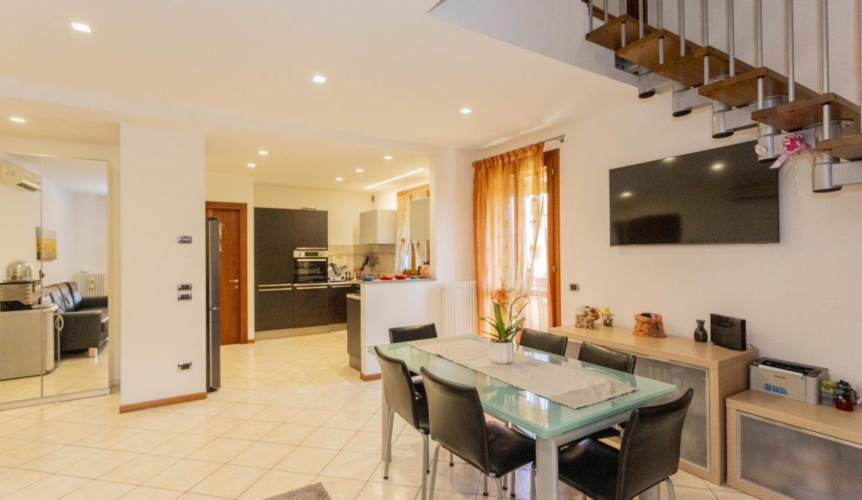 noventa padovana appartamento duplex (2)