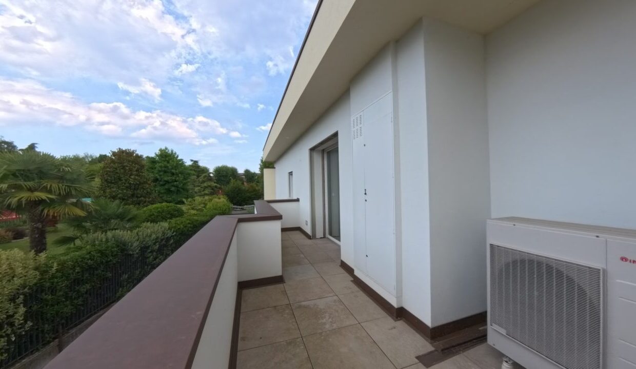 DCIMCamera01IMG_20250707_173844_00_194.ins