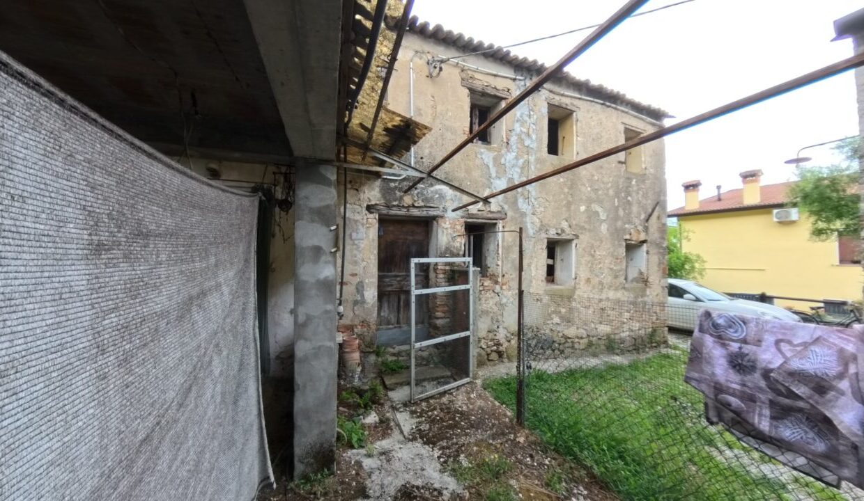 DCIMCamera01IMG_20250806_122650_00_280.ins