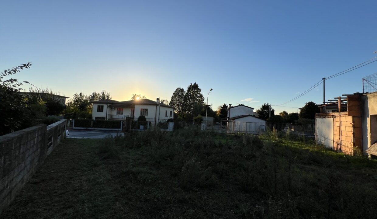 app 3 - 4 esterno accesso area comune