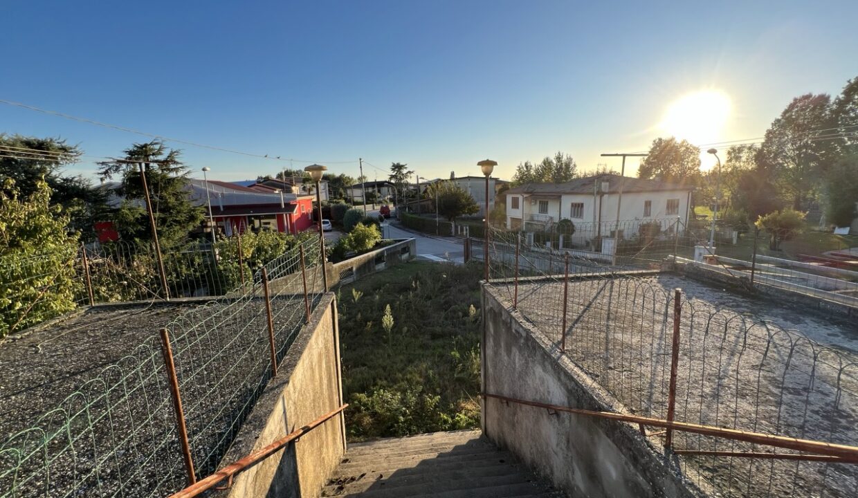 app 3 - 4 esterno scala accesso pedonale