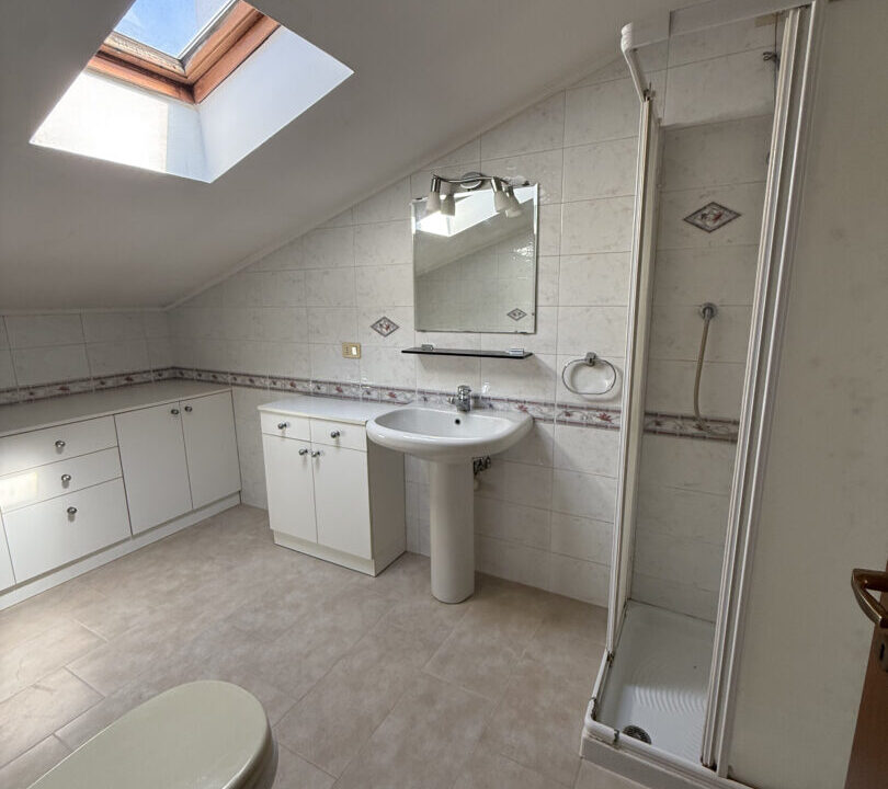 015 Bagno con lucernaio