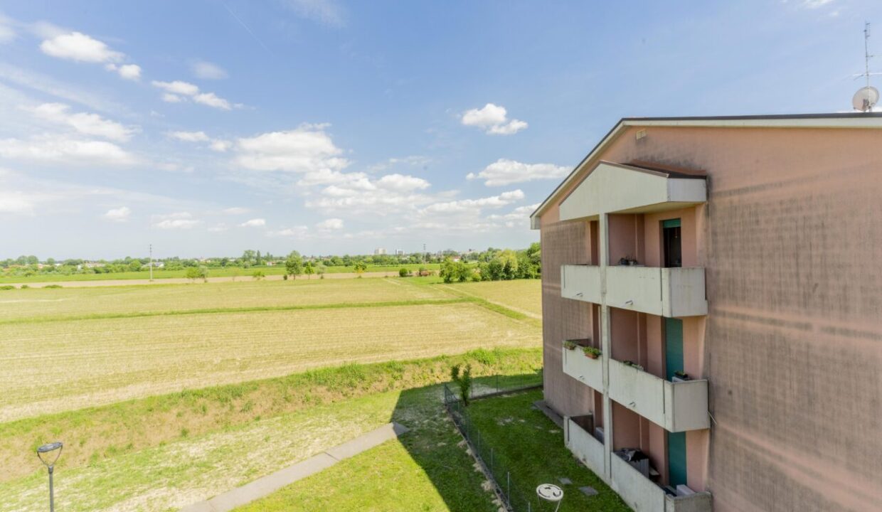 025 Vista esterna