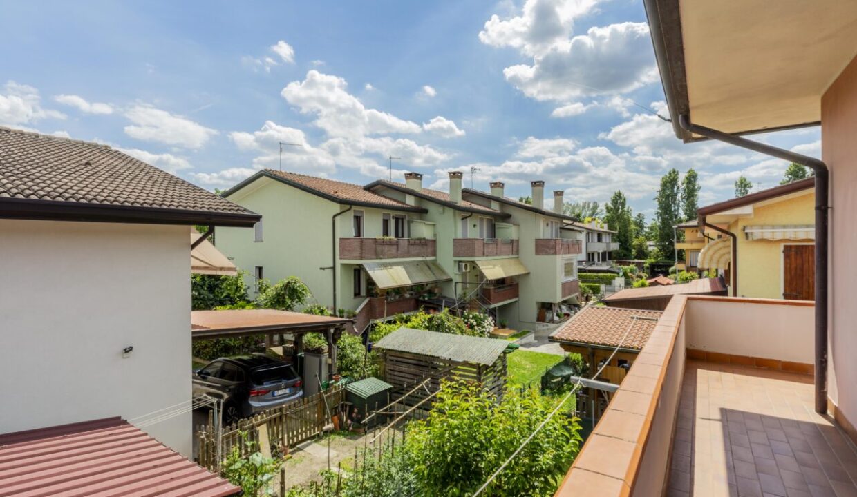 032 Poggiolo.