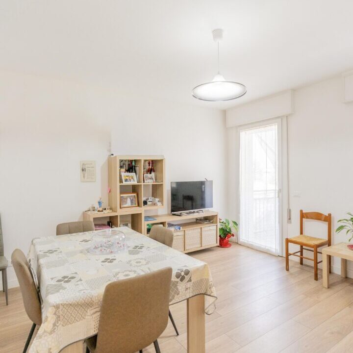 08Soggiorno-sala-da-pranzo
