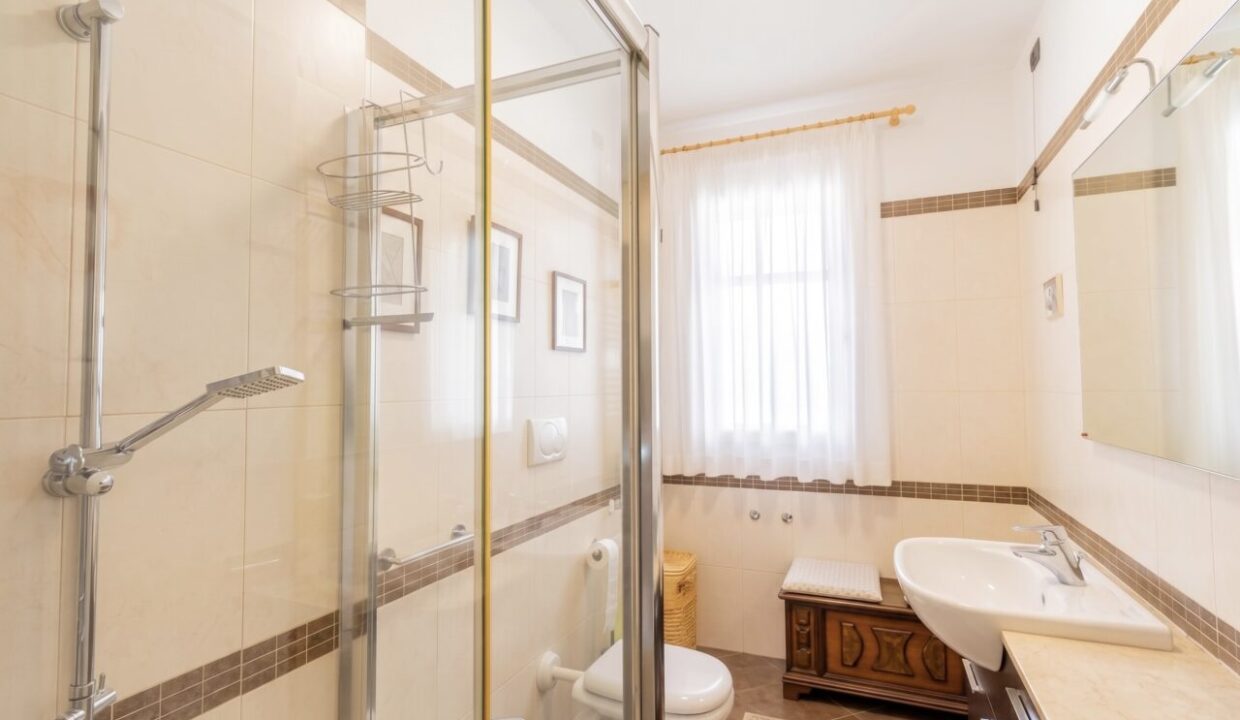 18 Bagno principale