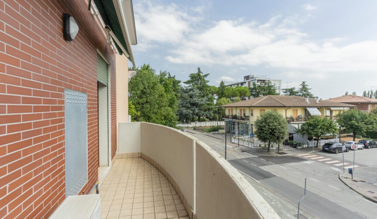 11 Balcone cameretta