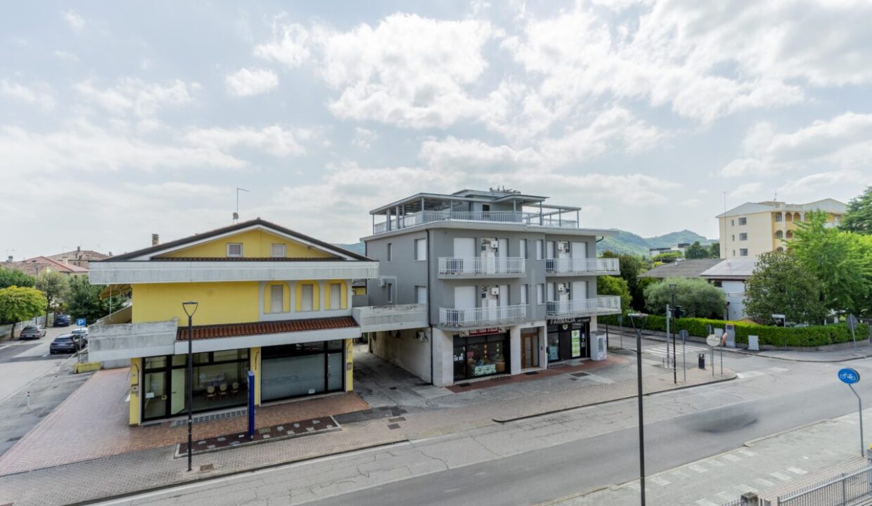 13 Vista balcone