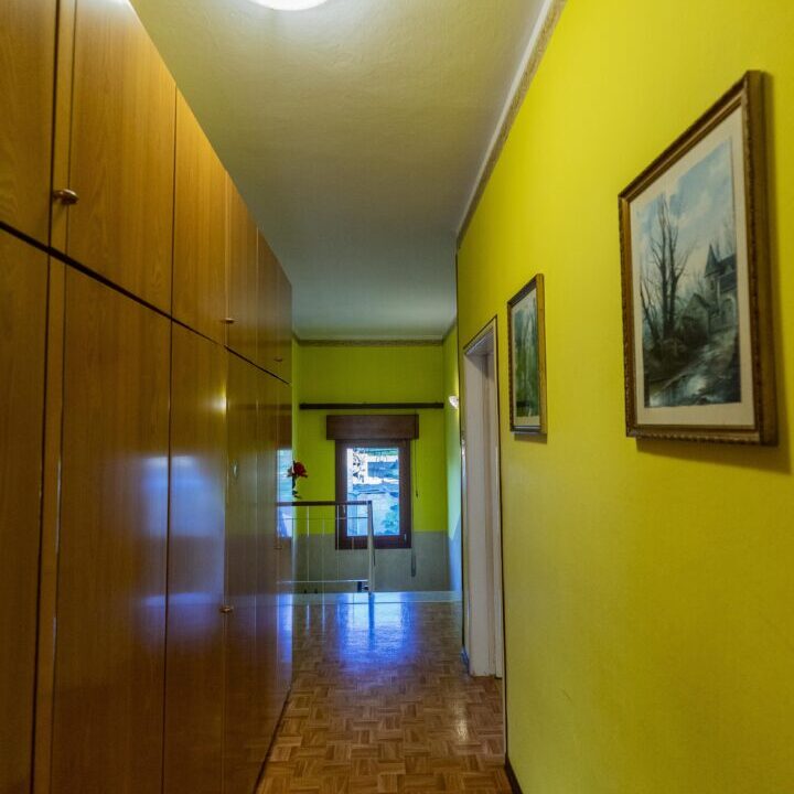 14 corridoio piano primo