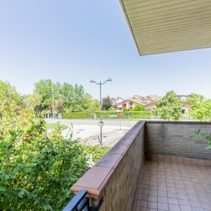 16 Terrazzo