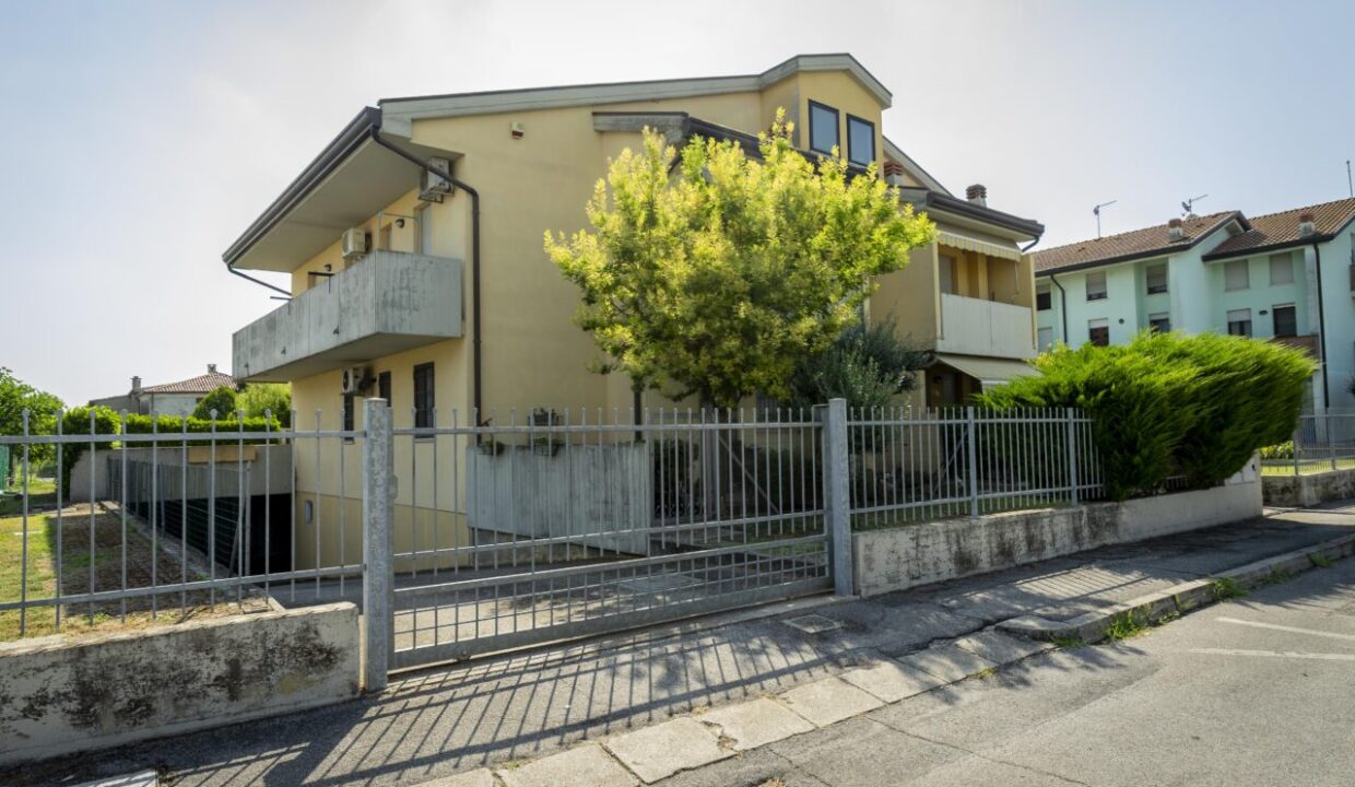 01 Intero condominio