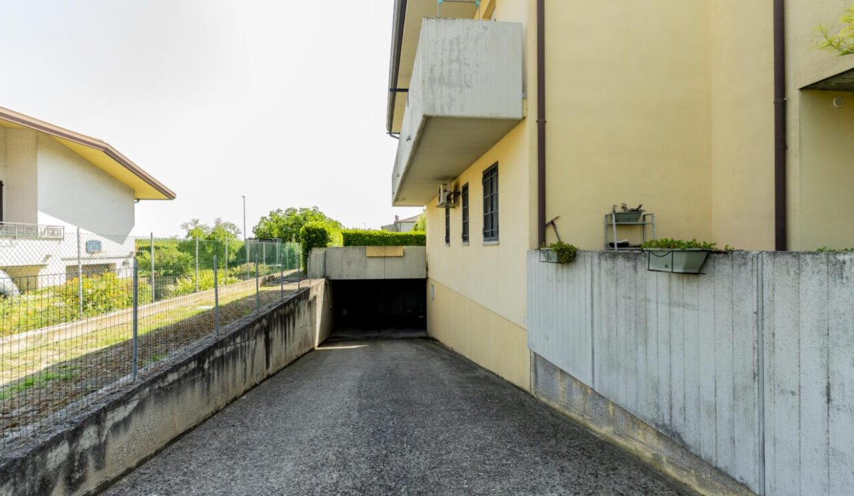 21 Rampa garage